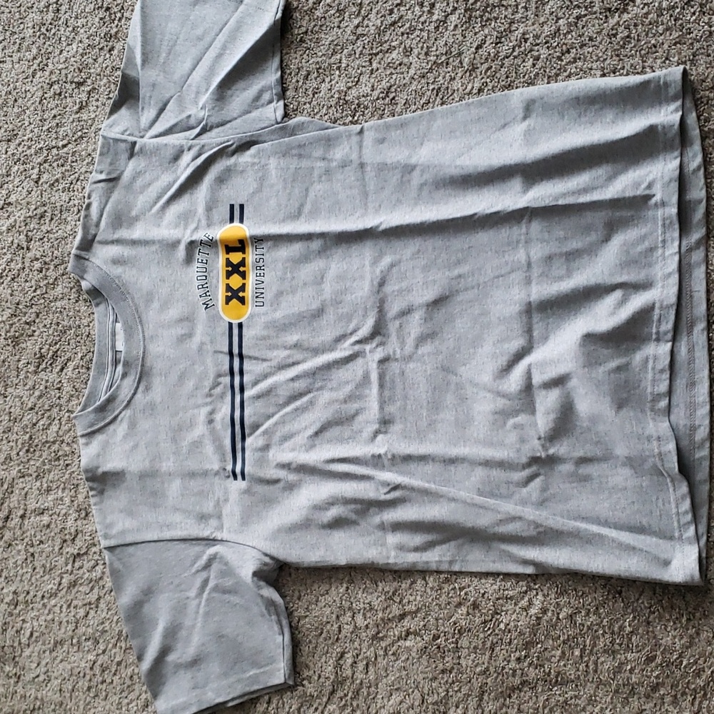 Men's NCAA Marquette University Gray Short Sleeve T-Shirt Sz. M
